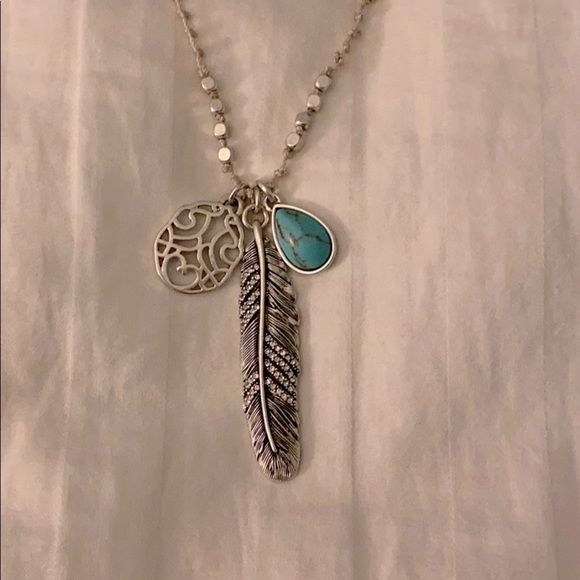 Blue Marble Leaf Chain Necklace - Picture 5 of 9